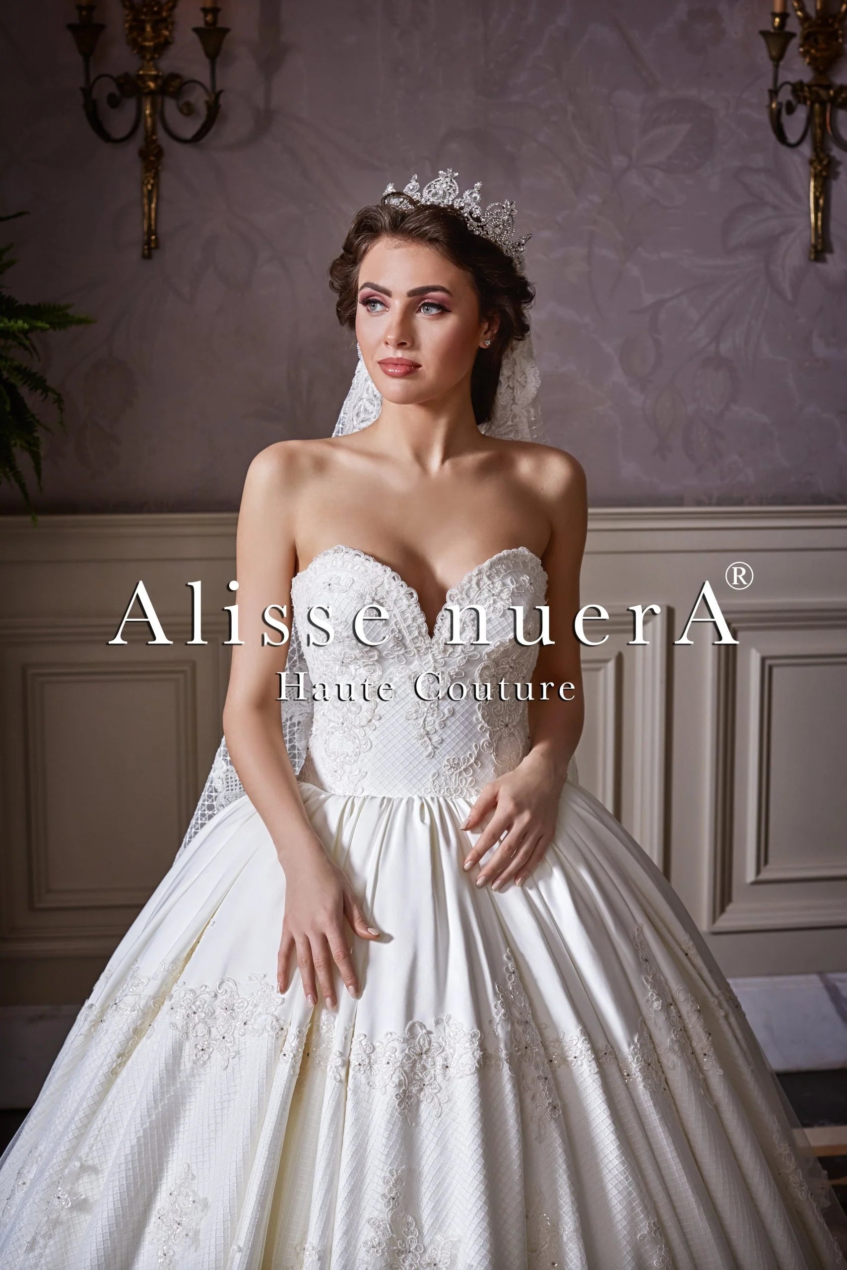 Strapless Vintage Wedding Dress with Fishnet Tulle Bridal Veil Strapless Vintage Wedding Dress with Fishnet Tulle Bridal Veil