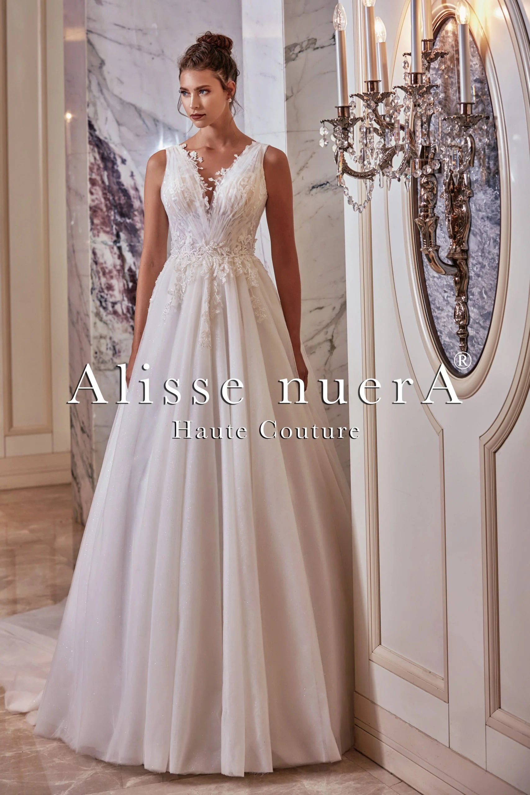 scalloped v neck lace and tulle wedding dress Scalloped V-Neck Lace and Tulle Wedding Dress Collection WG3850